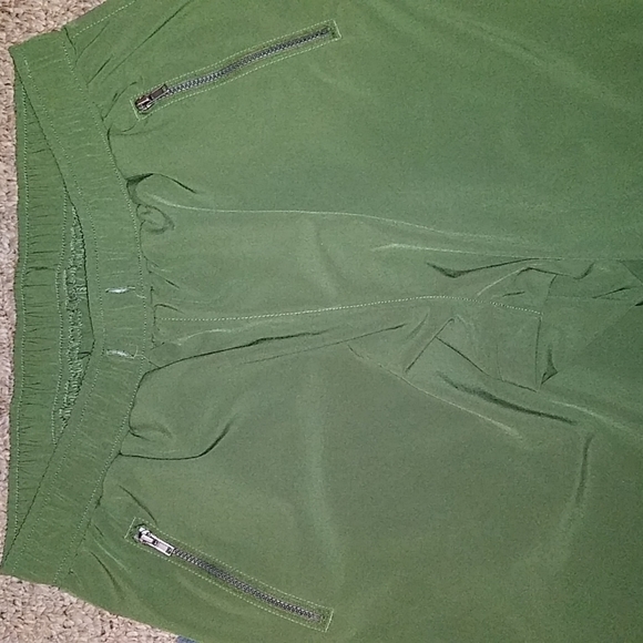 bcg Pants - #35💞🌹💞army green BCG pants size medium